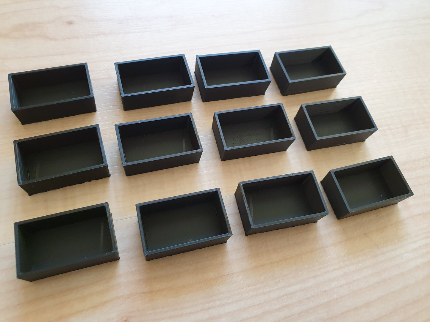 Schwarze Näpfchen aus PLA, 12 Pfännchen für das Malen auf schwarzem Papier, 3d gedruckt