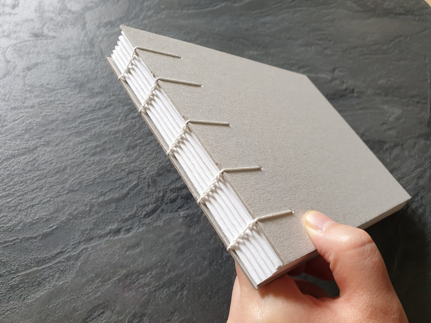 100% Recyclingpapier Skizzenbuch Querformat, handgefertigt, DIN A5, 96 Seiten