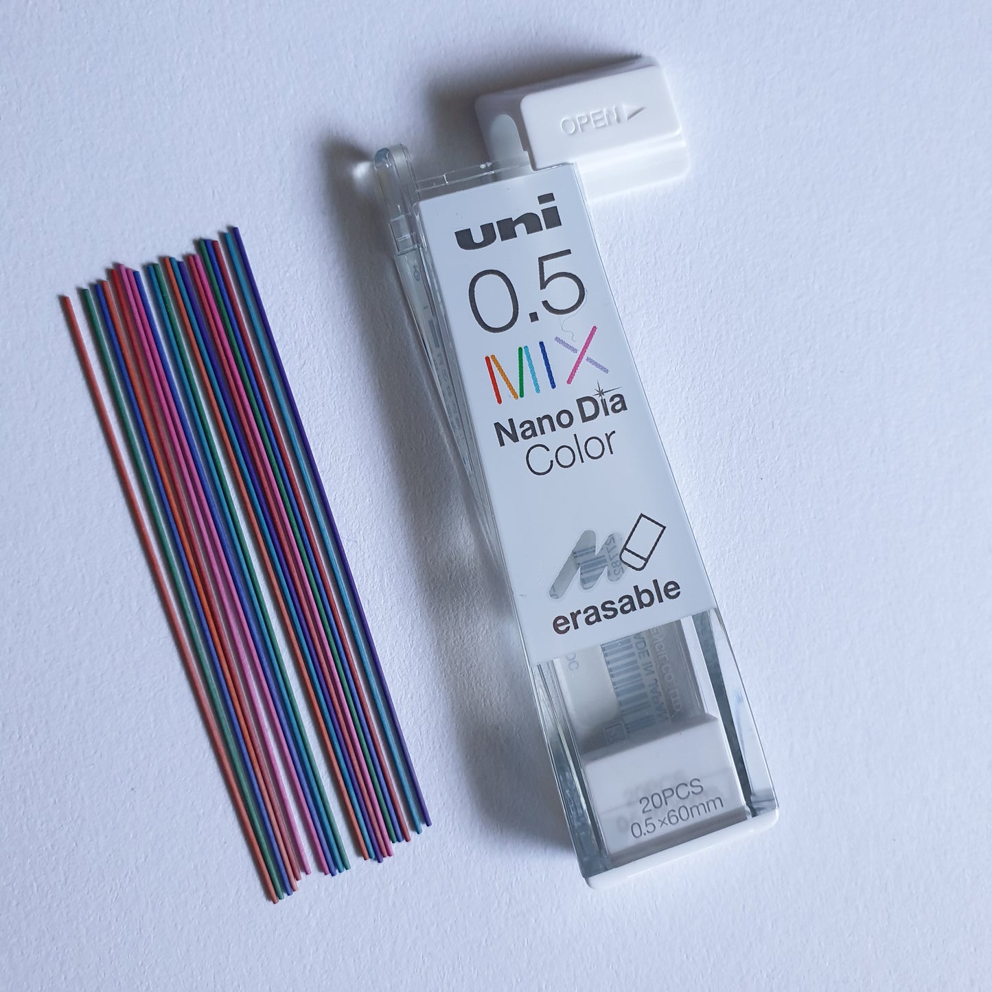 Uni nano dia color 0.5mm, farbige Feinminen, je 20 Stk.
