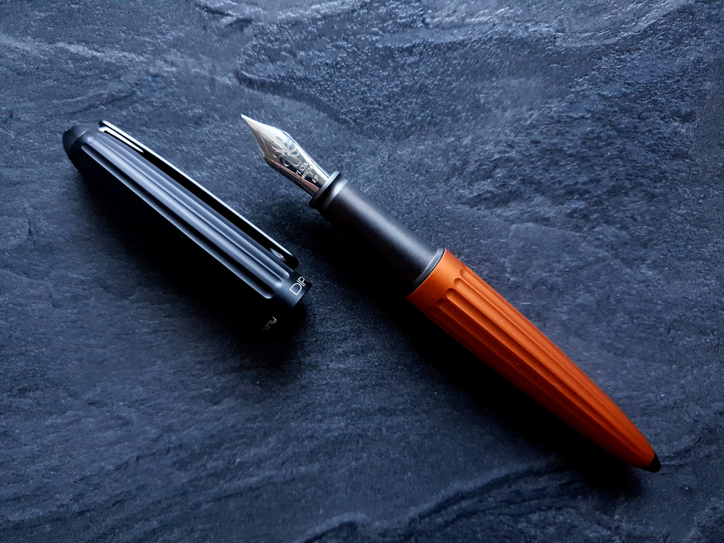 Diplomat Aero Luxus-Füllhalter, Schwarz-Orange