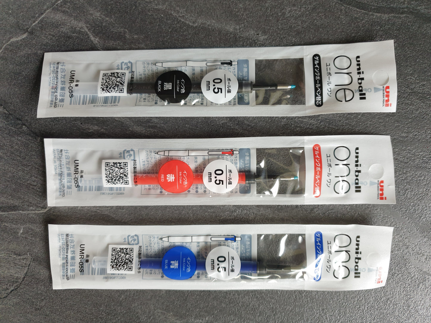 Uni-ball One Refills UMR-05S und UMR-38S: Gel-Kugelschreibermine mit 0.5mm oder 0.38mm Spitze