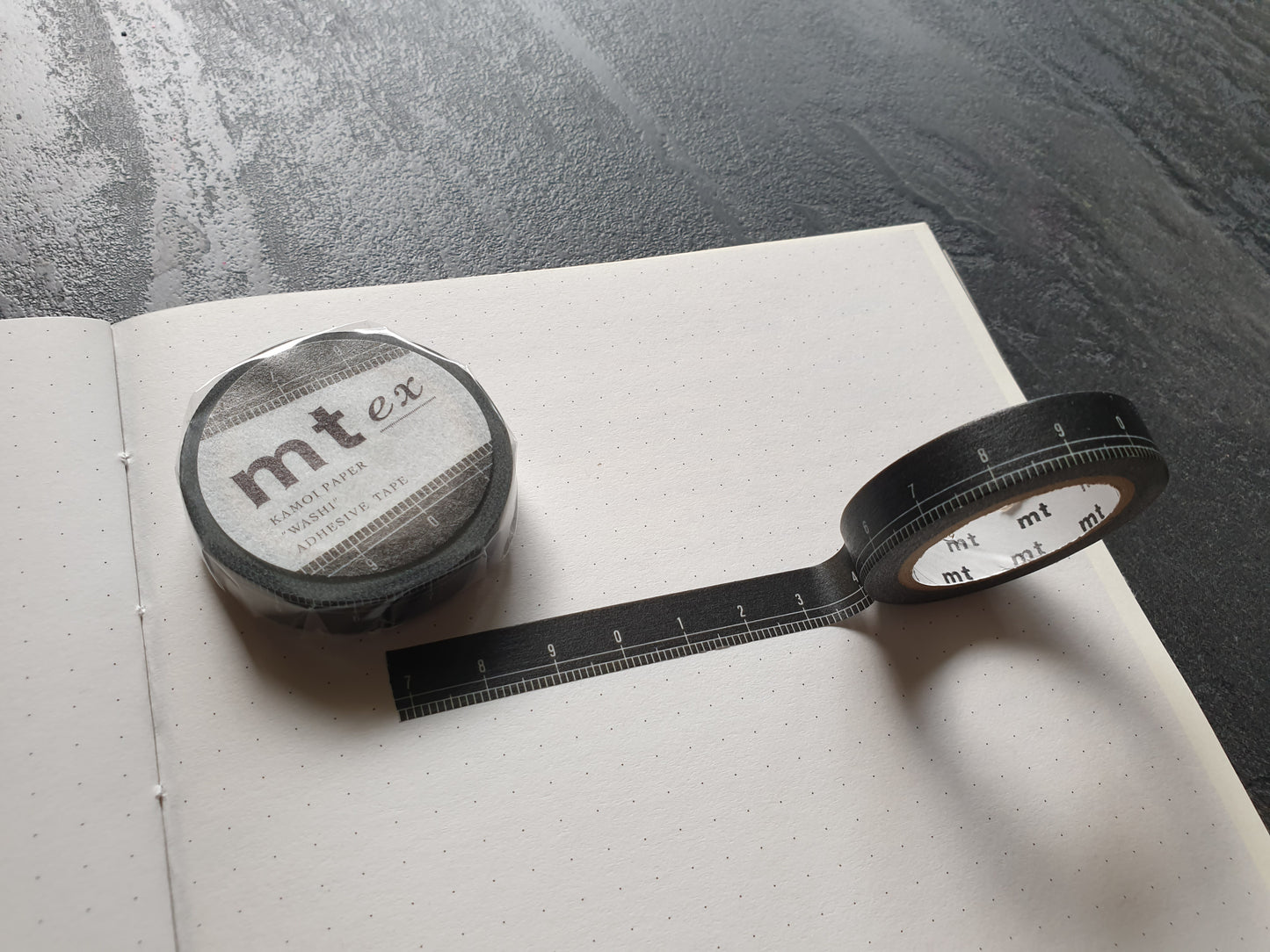 mt ex Washi Tape, 10mm x 7m, schwarzes Maßband-Motiv
