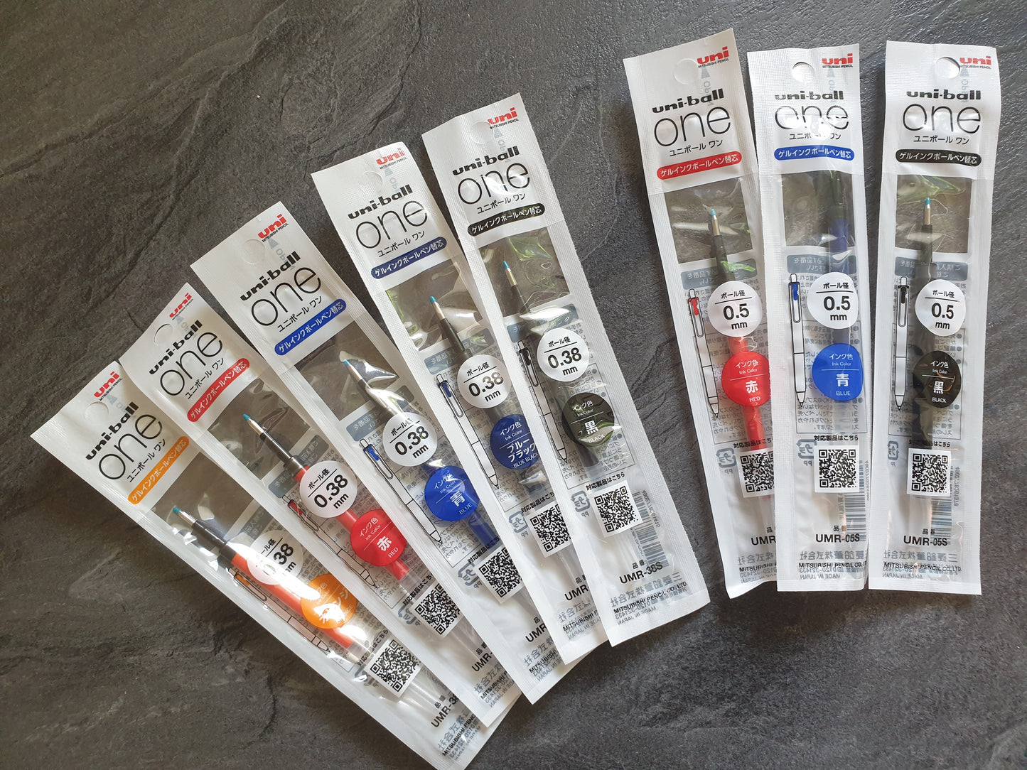 Uni-ball One Refills UMR-05S und UMR-38S: Gel-Kugelschreibermine mit 0.5mm oder 0.38mm Spitze