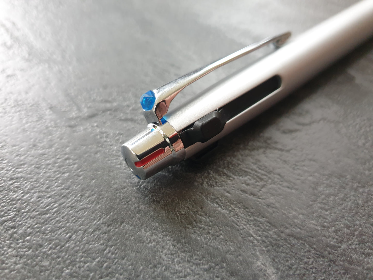 Uni Jetstream Prime 3-color: 3 in 1 Kugelschreiber mit 0.7mm Minen