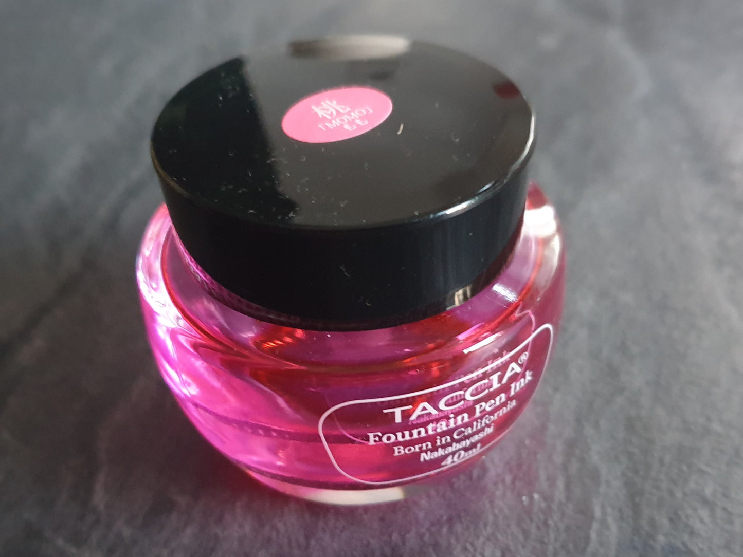 Leeres Tintenglas der Marke Taccia, rund, 40ml