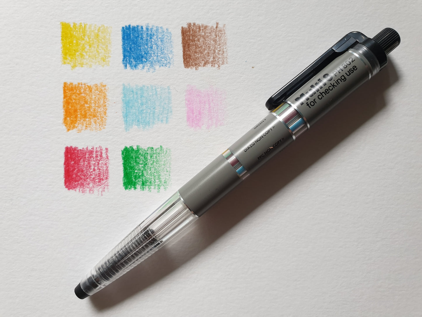 Pentel Multi-8: Minenhalter mit 8 Farbstiftminen [Modell PH 802]