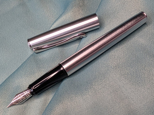 Diplomat Esteem Luxus-Füllhalter, Farbe "Matt chrom", 3 Federstärken