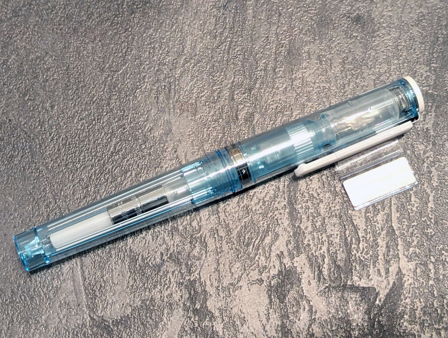 Sailor TUZU ADJUST Glassy Füllhalter, Farbe: Crystal Sky (Limited Edition), himmelblau transparent, 3 Federstärken