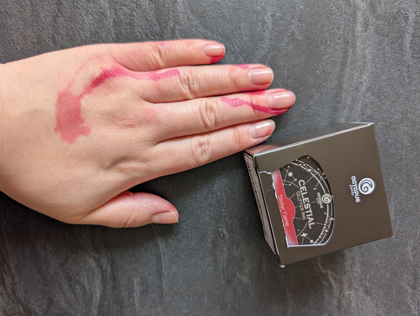 Octopus Fluids Celestial: Stellar Flame, 30ml Glas, rote Glitzertinte für Füllhalter