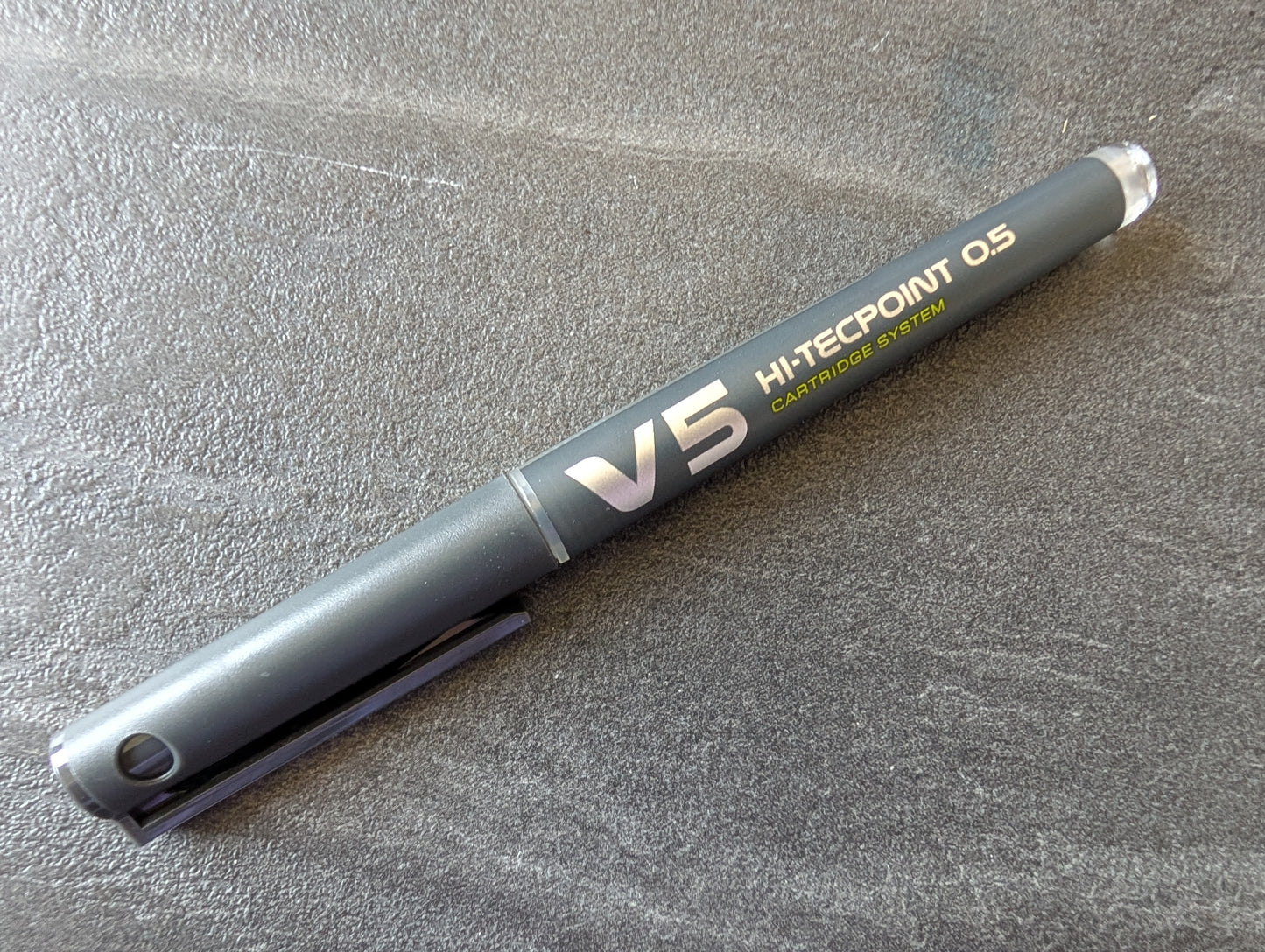 Pilot Hi-Tecpoint Cartridge System V5/V7 Tintenroller mit Patronensystem