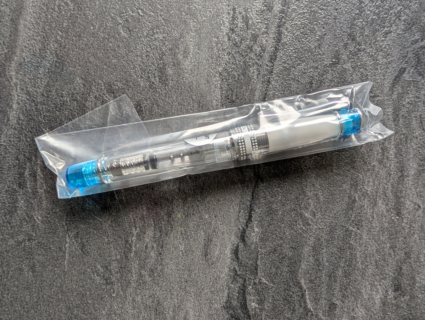 Pilot Prera Füllhalter, Federstärke F & M, verschiedene Farben