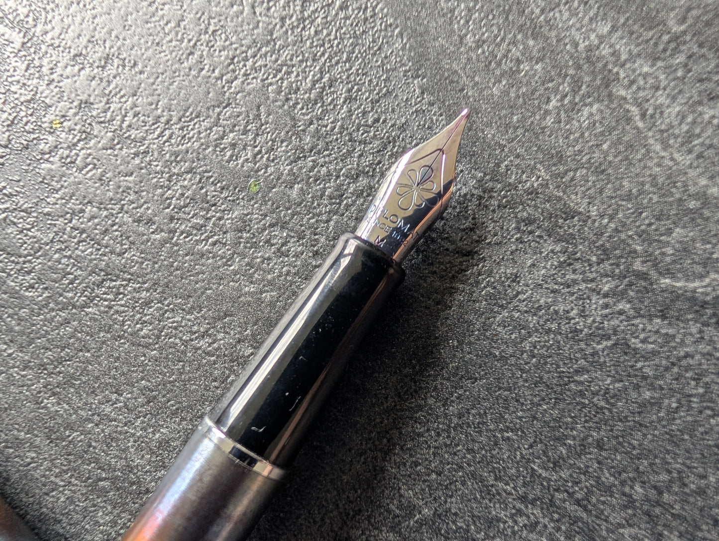 GEBRAUCHT: Diplomat Traveller flame [M-Feder] Füllhalter