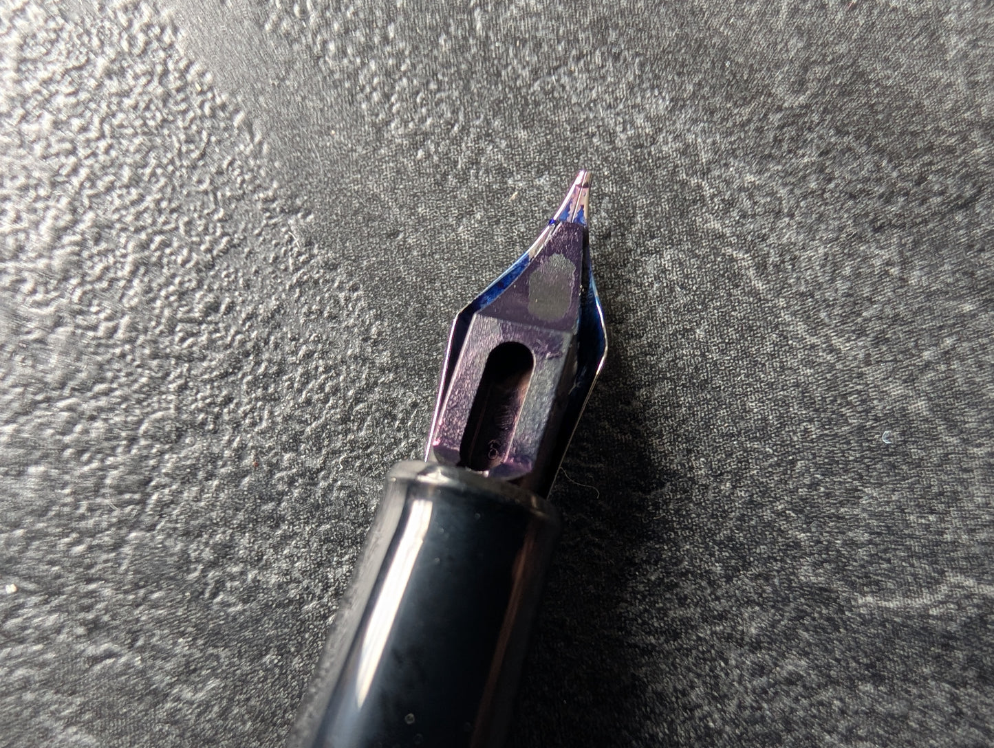 GEBRAUCHT: Diplomat Traveller flame [M-Feder] Füllhalter