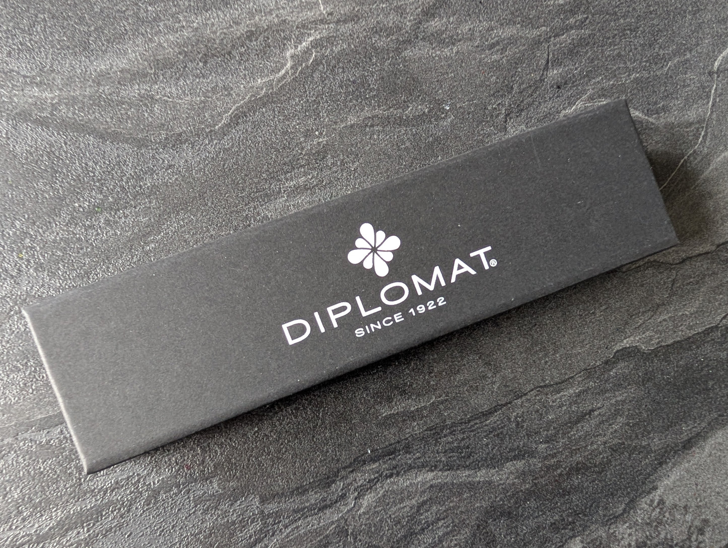 GEBRAUCHT: Diplomat Traveller flame [M-Feder] Füllhalter
