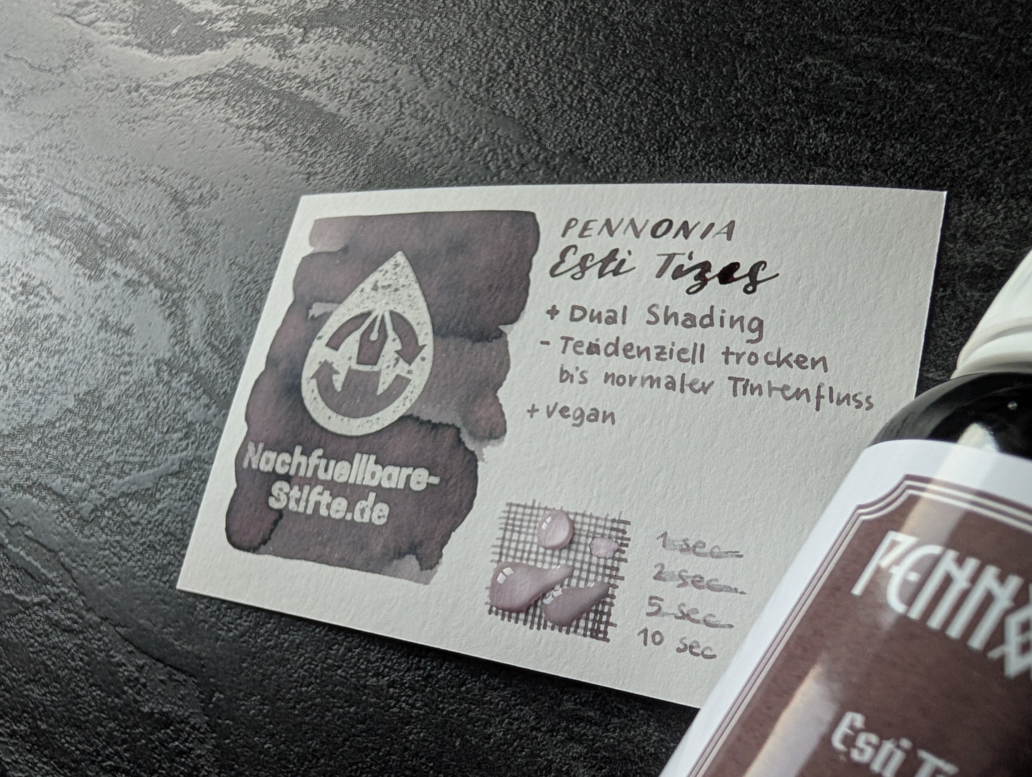 Pennonia Füllhaltertinte: Evening Tenner/Esti Tizes, Standardsortiment, 60ml Glas