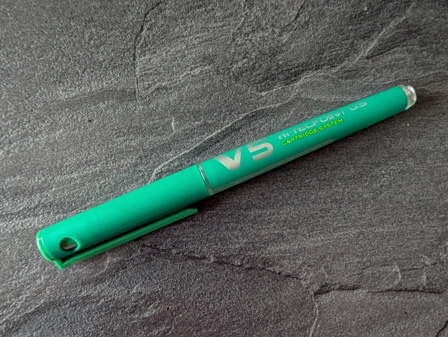 Pilot Hi-Tecpoint Cartridge System V5/V7 Tintenroller mit Patronensystem