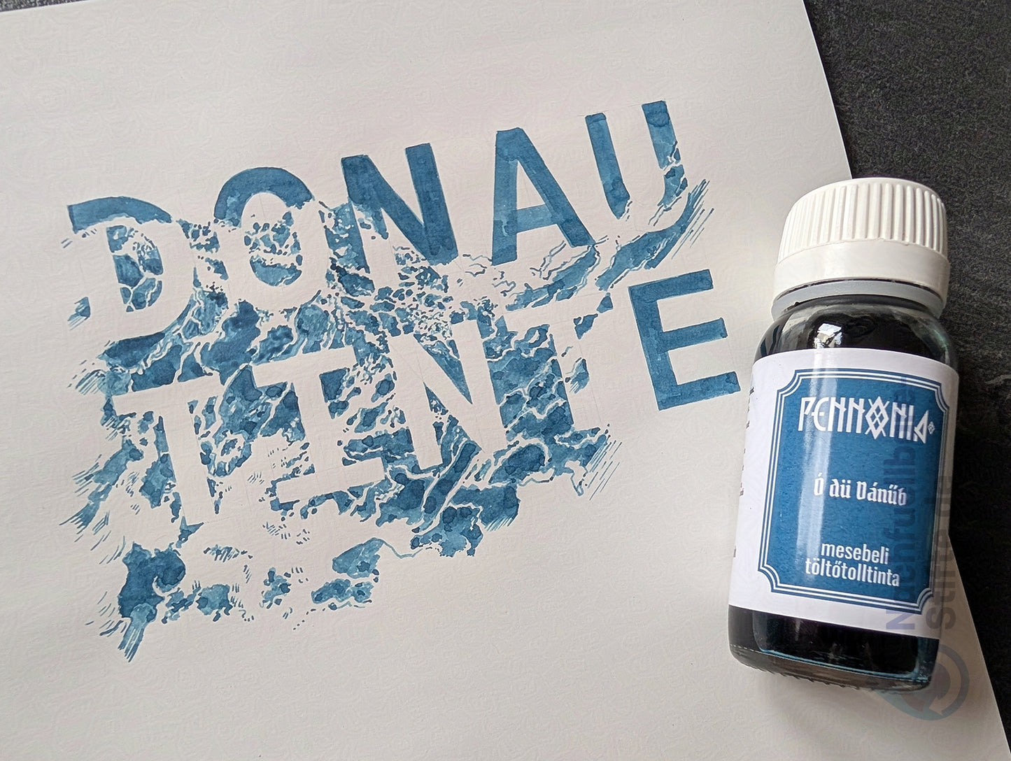 Pennonia Füllhaltertinte: Oh dew Danube/Ó dü Dánűb, Standardsortiment, 60ml Glas
