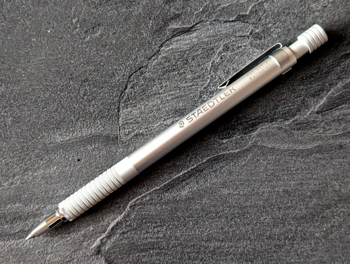 Staedtler Kugelschreiber 425 25F-9, Standard-Großraummine, silber