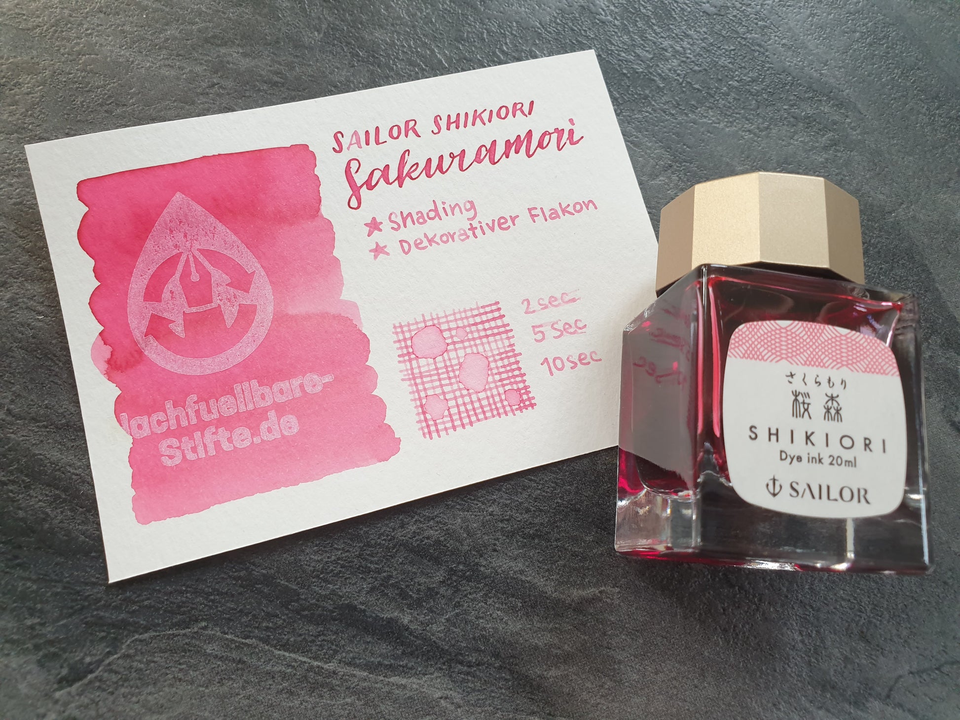Tintenswatch, Tintentest auf Papierkärtchen mit der Tinte Sailor Shikiori Sakuramori